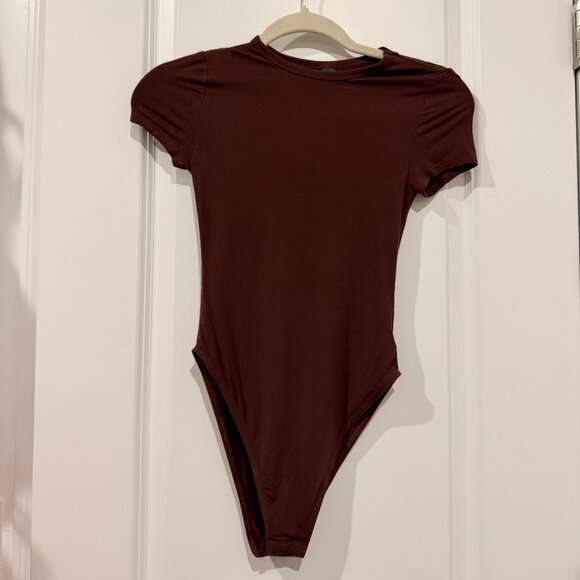 SHEIN Tops - Brown Crewneck Bodysuit – Short Sleeve